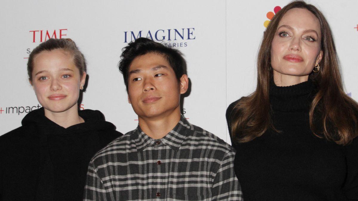 Photo of Shiloh Pitt, Pax, Angelina Jolie